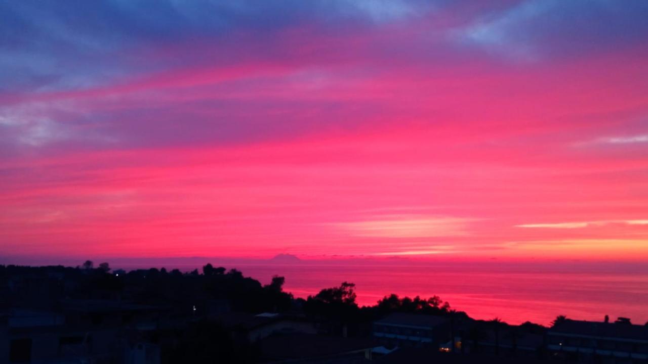 Appartamento Orizzonte Stromboli Tropea Buitenkant foto
